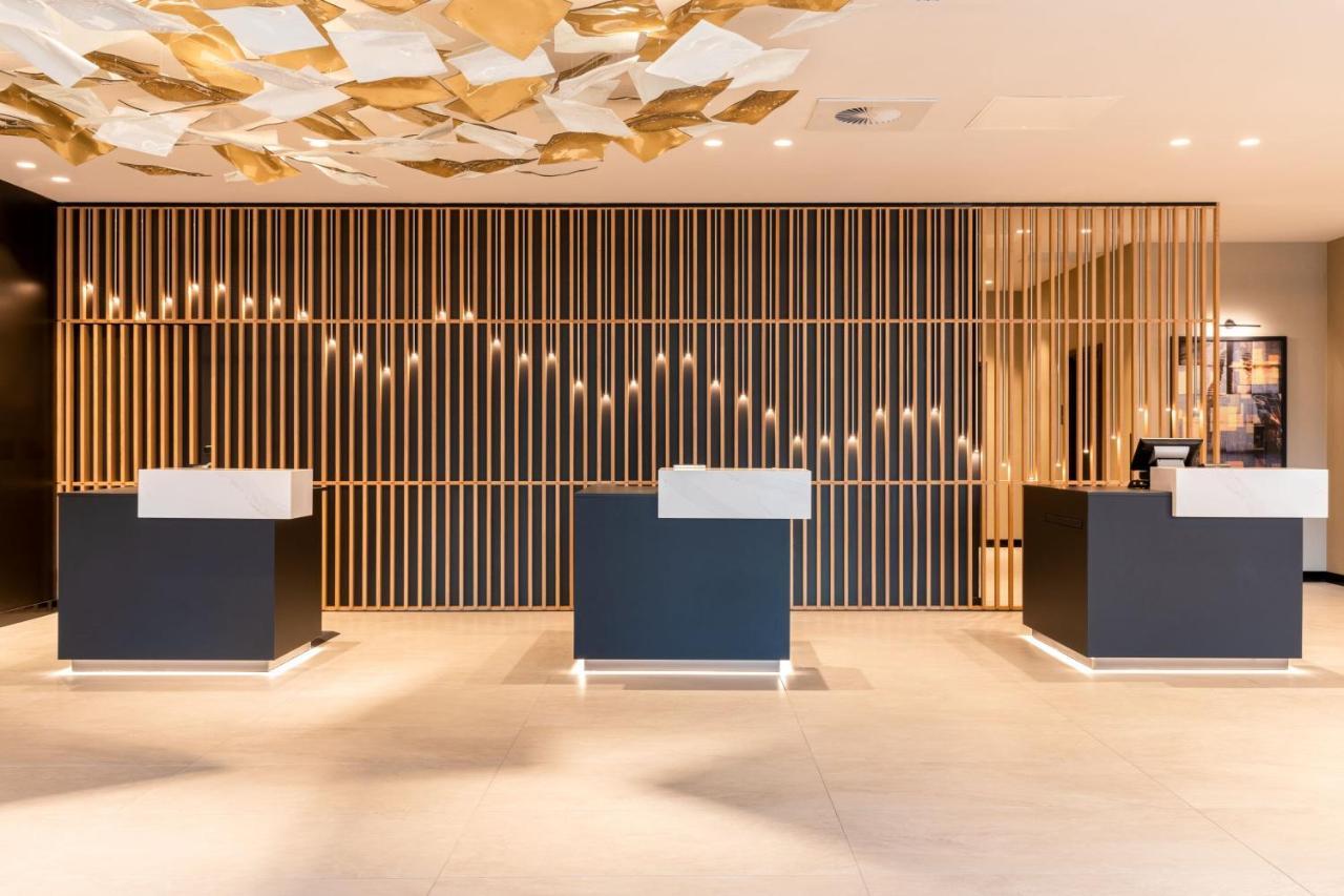 Ac Hotel By Marriott Инвернес Екстериор снимка