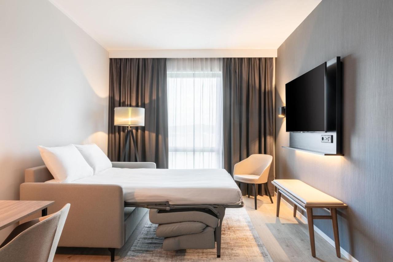 Ac Hotel By Marriott Инвернес Екстериор снимка